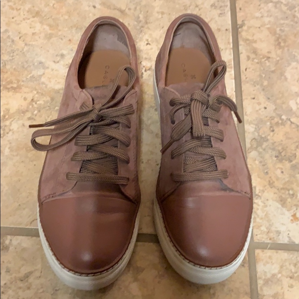 Brown Tenis
